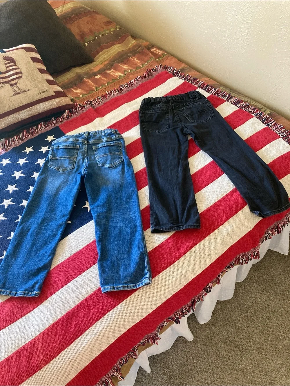 The Children's Place Jeans in Blue and Black, kids 5t, boot cut